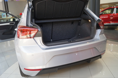 Imagen 8 de 15 de Seat Ibiza Xcellence Plata 2021