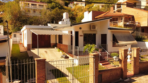 Casa En Venta, Carlos Paz, B° La Cuesta. 3 Dorm.