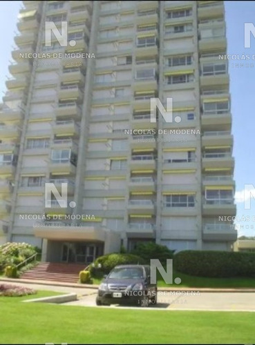 Hermoso Departamento En Venta.- Ref: 3744