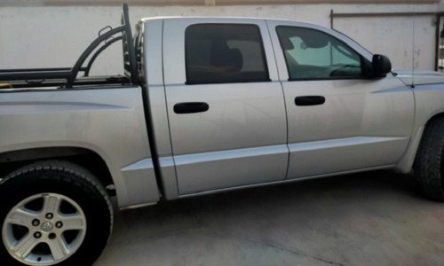 Imagen 3 de 8 de Dakota 2011 Pick Up 4 Puertas Slt Crewcab V6/3.7 Aut 4x2