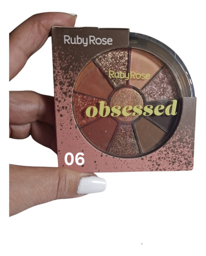 Sombra + Iluminador Ruby Rose 06