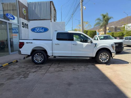 Ford Lobo Lariat