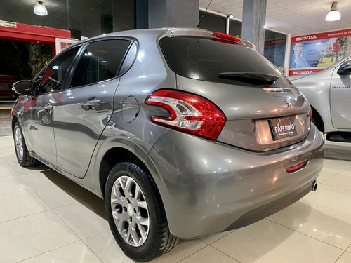 Imagen 8 de 15 de Peugeot 208 1.5 Allure 2013 43.000kms
