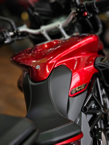Imagen 10 de 25 de Mv Agusta Turismo Veloce Lusso Bordo Scs Mejor Precio Contad