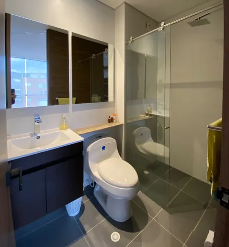 Moderno Apartamento En Cedritos Luz Natural, Ubicación Privilegiada Y Tranquilidad Total