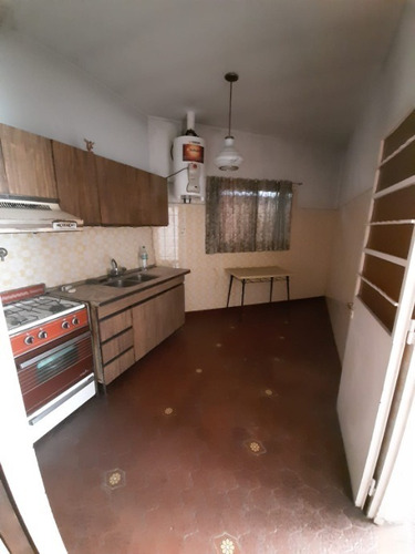 Imagen 9 de 14 de Oportunidad - Casa Ph De 2 Ambientes En Venta - Moron Centro