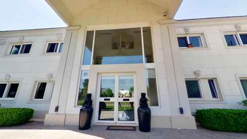 Venta Casa De 6 Ambientes Con Pileta En Haras Santa Maria