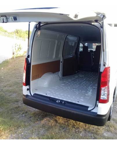 Imagen 4 de 9 de Toyota Hiace 2022 2.8 Tdi Furgón 6at L2h2 3a 5p