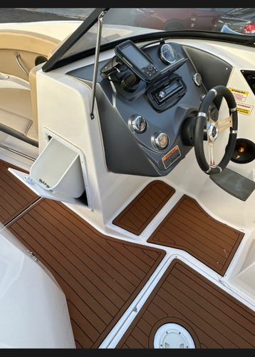 Lancha Ventura 25 Com Motor Volvo 280hp 2022
