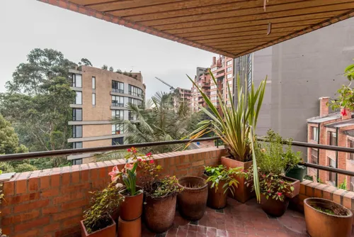 Apartamento En Arriendo En Los Rosales. Cod A12562