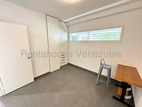 Hermoso Apartamento Amoblado, Remodelado En Manzanares, Codg Mas 25-13930