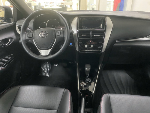 Toyota Yaris S Cvt 5p