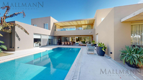 Casa En Venta En Pilara, Barrio La Berlina | Mallmann Propiedades