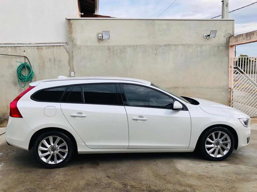Volvo V60 2015 2.0 T5 Kinetic Drive-e 5p
