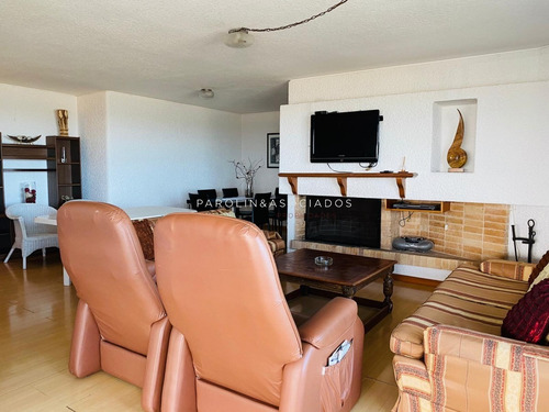 Excelente Departamento Frente Al Mar!- Ref: 1803