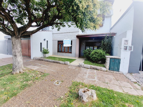 Venta De Casa De 6 Ambientes En Ramos Mejía