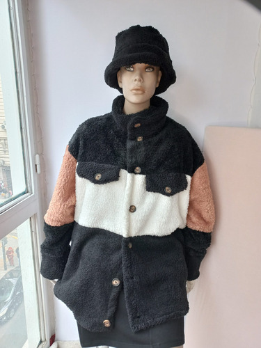 Imagen 4 de 6 de Camisaco Oversize Modelo West En Corderito ( Unisex )