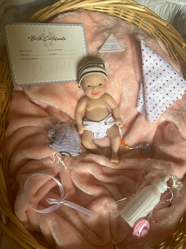 Muñeca Bebé Reborn Silicona Miaio 25 Cm (Usado)