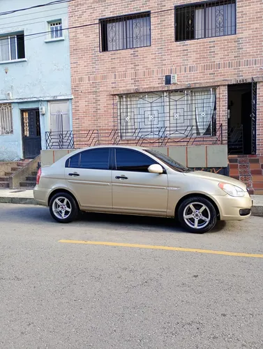 Hyundai Accent 1.4 Gls 4 p