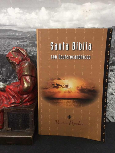 Santa Biblia Con Deuterocanonicos - Version Popular
