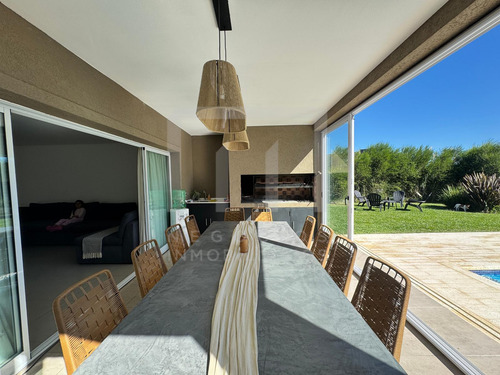 Casa En Venta En San Ferlipe Canning Village, Ezeiza