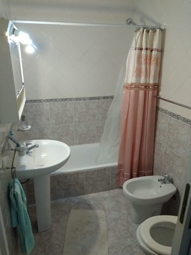 Imagen 5 de 17 de Casa En Venta En Avellaneda