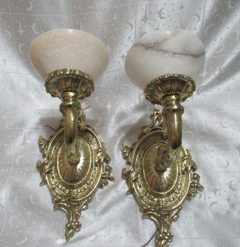 Par Apliques De Pared Bronce C/ Tulipas Alabastro (15748) Dorado (Usado)