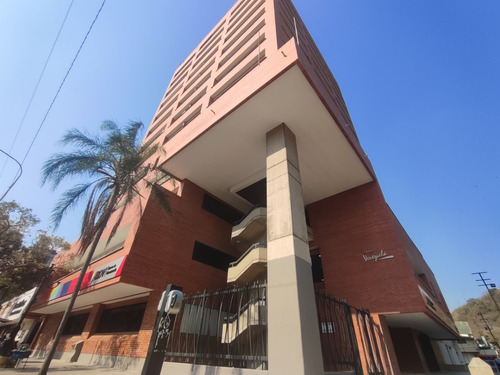 Oficina Ejecutiva Av. Bolivar Torre Valencia       Jc-lp