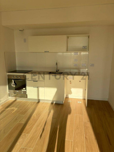 Departamento De 2 Amb Con Amenities Y Cochera Inc. Vista Al Agua