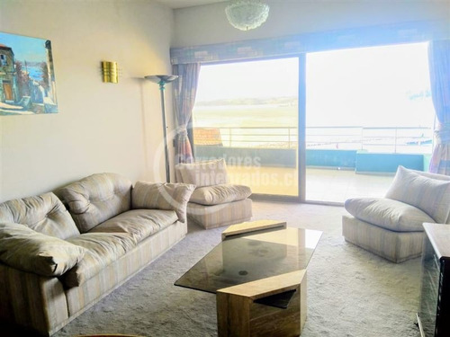 Departamento En Venta De 3 Dorm. En Concón