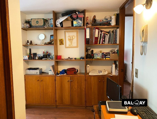 Venta | Excelente Ubicación E Ideal Para Remodelar.