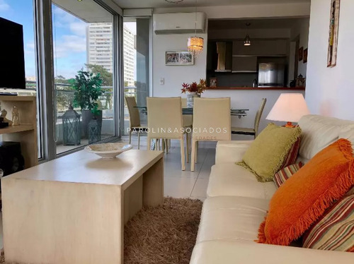 Oportunidad En Venta De 2 Dormitorios En Bellagio Tower, Punta Del Este.