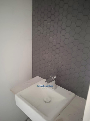 Alquiler Casa A Estrenar Prox A Portones $ 35.000
