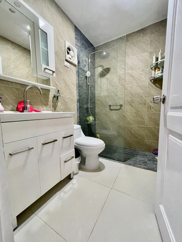 Imagen 14 de 15 de Casa En Venta En Altos De Arroyo Hondo, Arroyo Hondo, Cercano Embajada Americana, Ciudad Real, Avenida Republica De Colombia, Don Honorio, Villa Claudia, Av Jacobo Majluta,carmen Maria, Santo Domingo