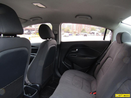 Kia Rio 1.2 4 P