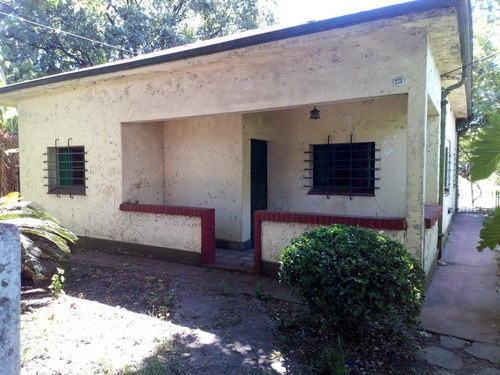 Imagen 3 de 25 de Chalet 3 Amb Amplio A Reciclar- Lote 880 M2 - V.ballester