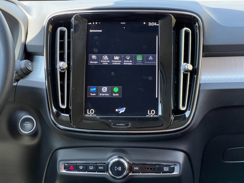Volvo XC40 D4 Momentum Intro Car