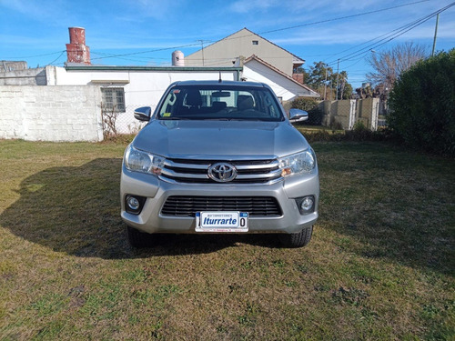 Imagen 2 de 10 de Toyota Hilux 2.8tdi Srv At 4x4 2016