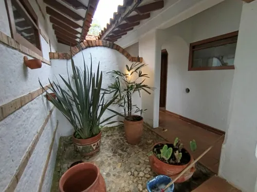 Finca En Arriendo Ubicada En Rionegro Sector Rotonda Sajonia (22136).
