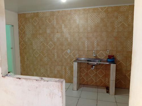 1 Quarto,sala,cozinha,banheiro,garagem Área De Serviço.