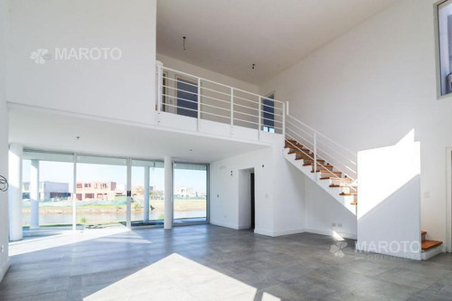 Imagen 4 de 30 de Casa En Venta En Barrio El Canton - Maroto Propiedades