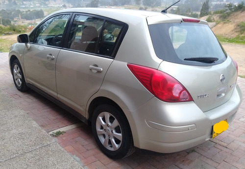 Nissan tiida hb 1.8 Emotion