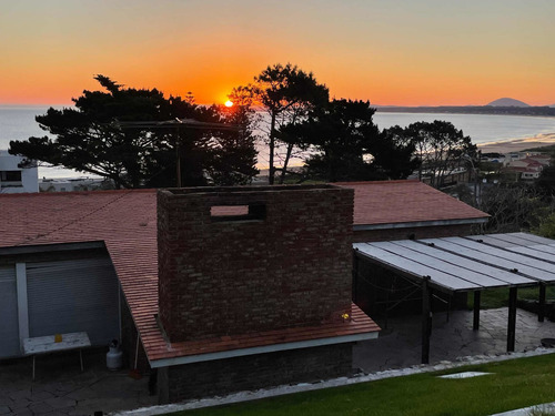 Imagen 4 de 14 de Casa En Punta Ballena A 1 Cuadra Del Mar! Hermosa Vista!