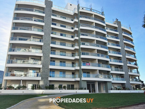 Apartamento Con Parrillero Propio