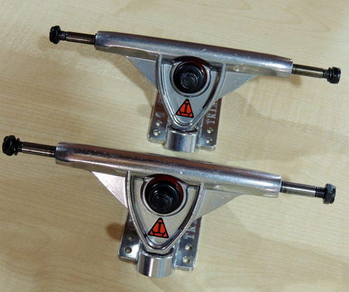 Par De Trucks De Skate Longboard Triad 149mm Polished