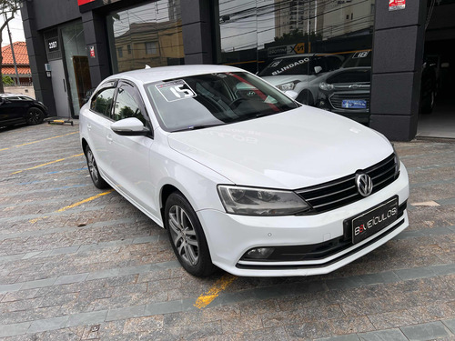 Volkswagen Jetta 2.0 Comfortline Flex 4p