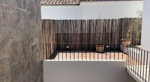Casa En Venta De 3 Dorm. En Zapallar