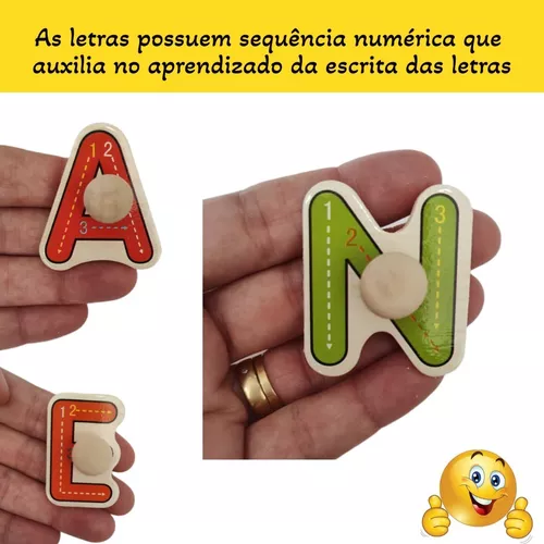 Quebra Cabeça Infantil Alfabeto Madeira Com Pinos : :  Brinquedos e Jogos