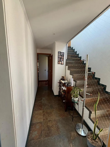Exclusiva Parcela Con Elegante Casa Mediterrranea