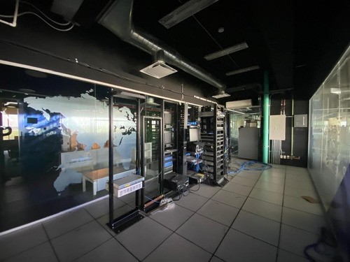 Oficina Plug And Play De 3,439 M² En Renta: Espacio Amplio Y Listo Para Ocuparlo